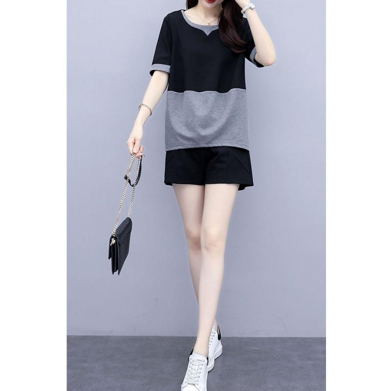 Fashionable short-sleeved plus-size suit for women in summer, loose slimming shorts, age-reducing belly-covering casual two-piece set