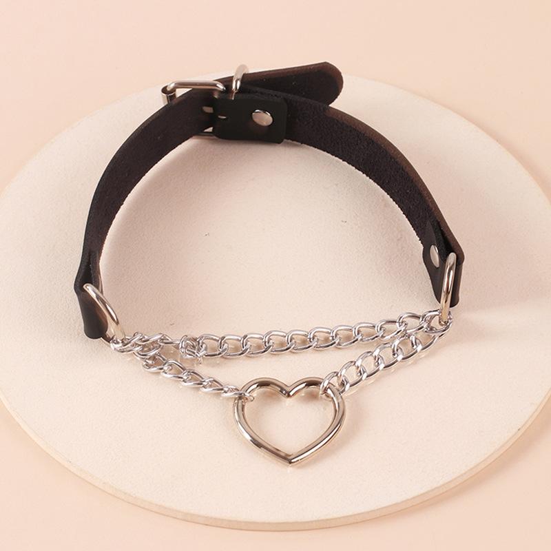 Vintage Heart Pendant Faux Leather Choker, Ins Dark Style PU Neck Collar