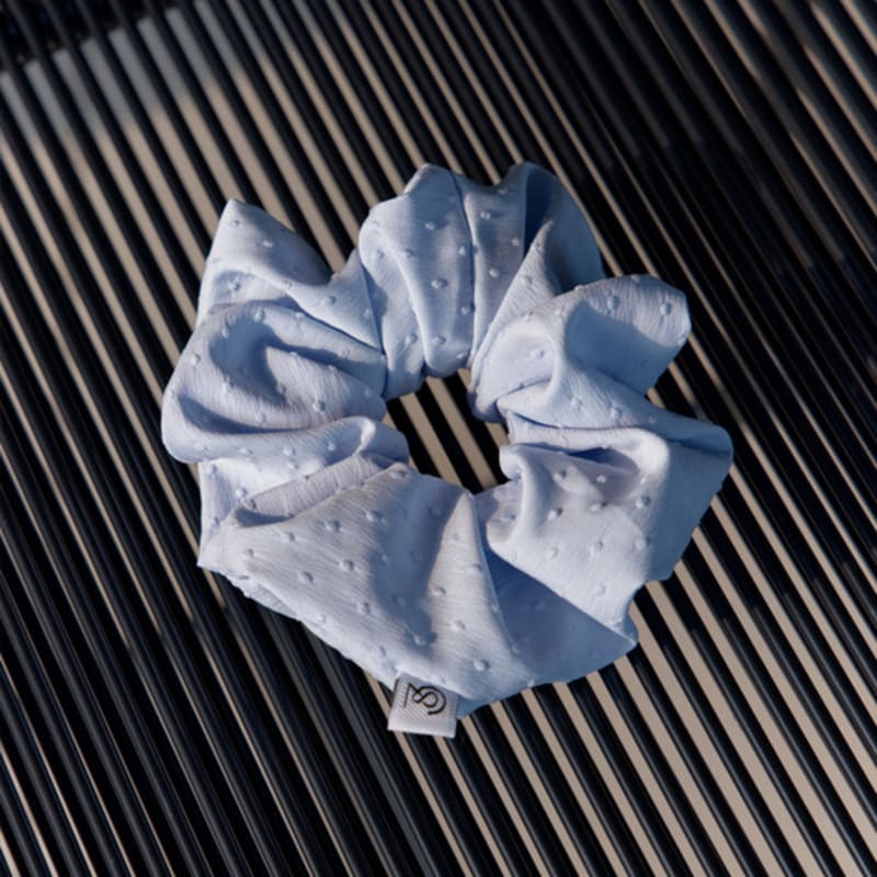 38comeoncommon Soft Dot Scrunchie (Sky Blue)