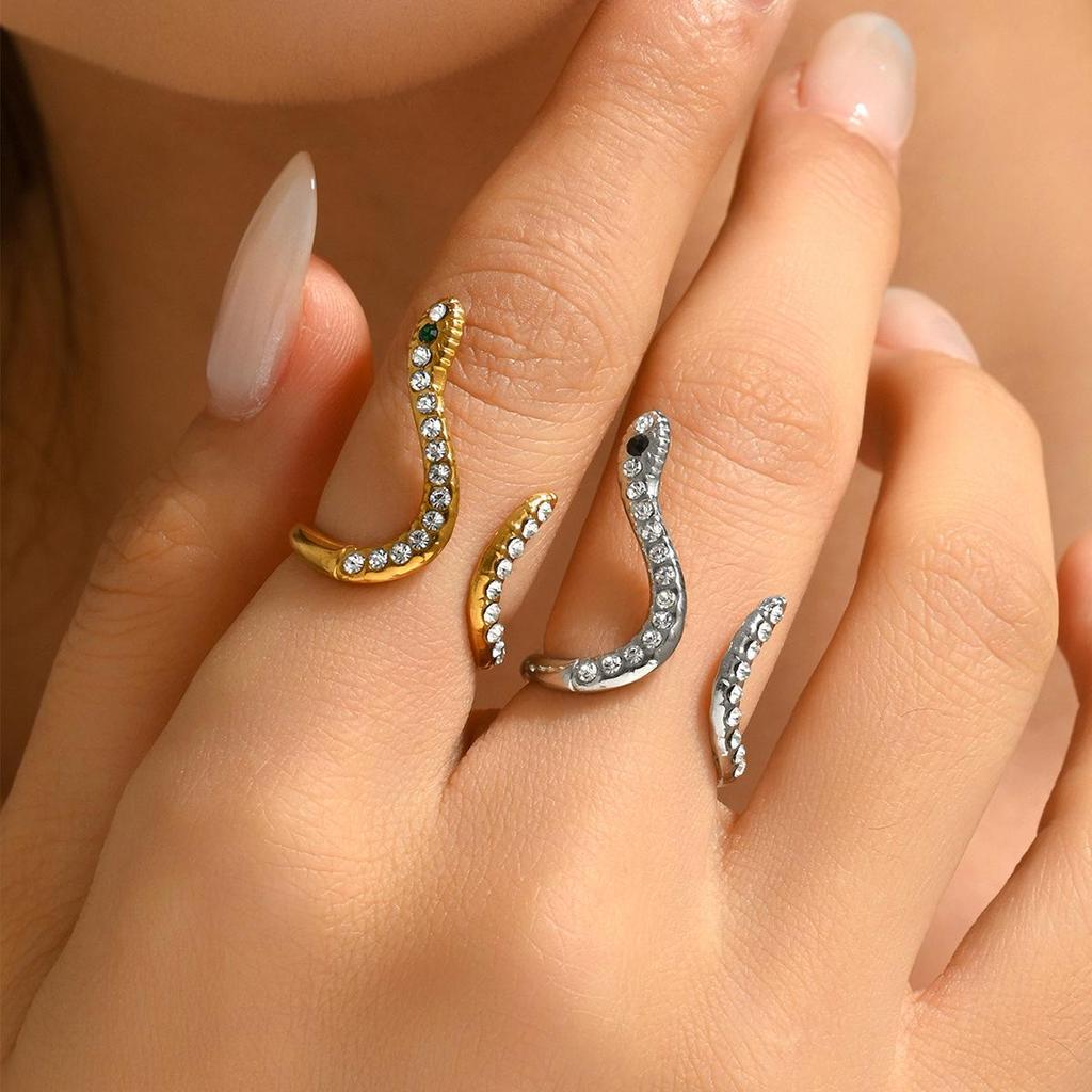 Retro Punk Rhinestone Snake Ring: Hip Hop Stainless Steel Animal Design for Women