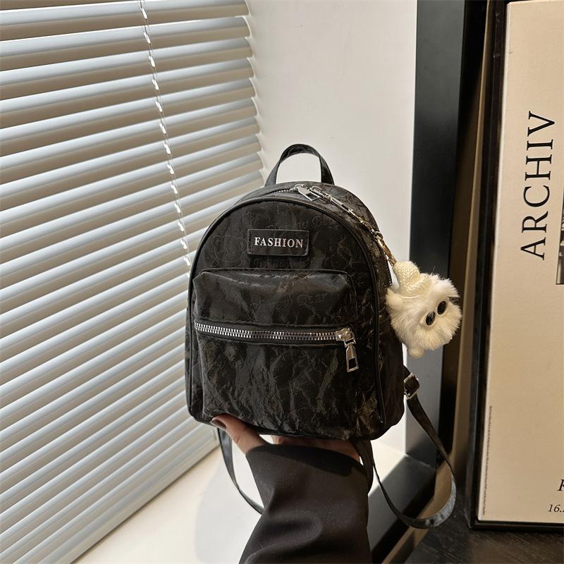 

Students commute to class, go out, versatile backpack, spring and summer solid color, simple and lightweight backpack, women no pendant чорний