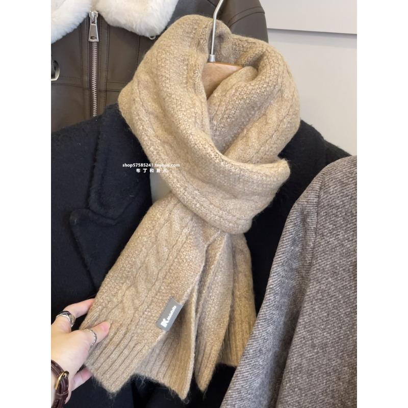 Twist Pattern Wool Scarf Gentle Breasts  Warm Neck Scarf for Students  New Winter Style for Men and Women