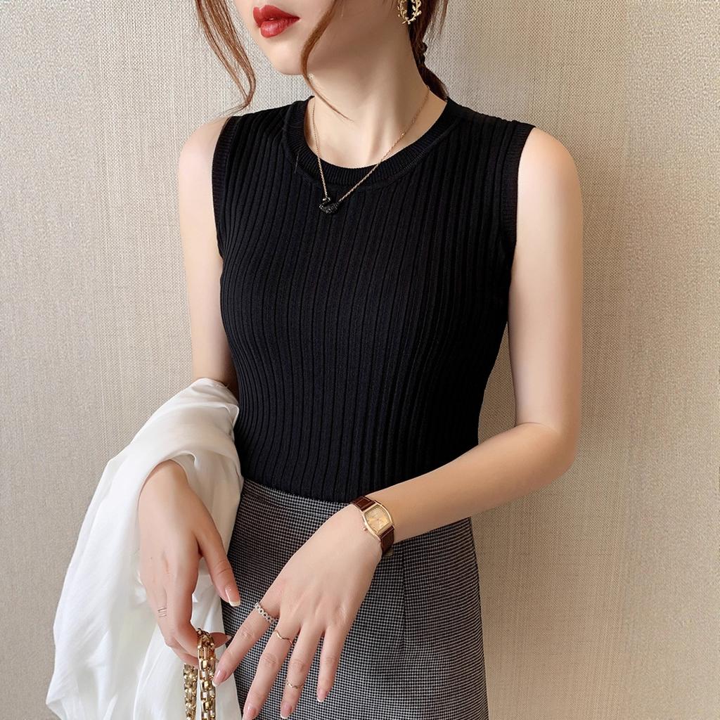 White bottomed vest for women inside and summer outside, tight short small suspenders, ice silk thin knitted sweater, sleeveless top.