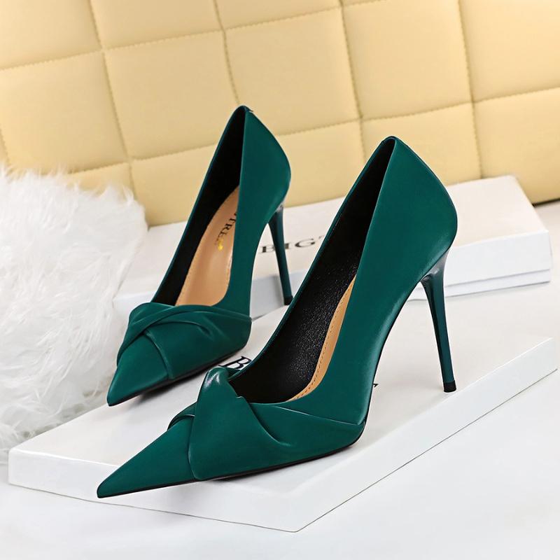 Fashion Elegant Banquet High Heels Slimming Pointed Toe Bowknot Women Vulcanized Shoes