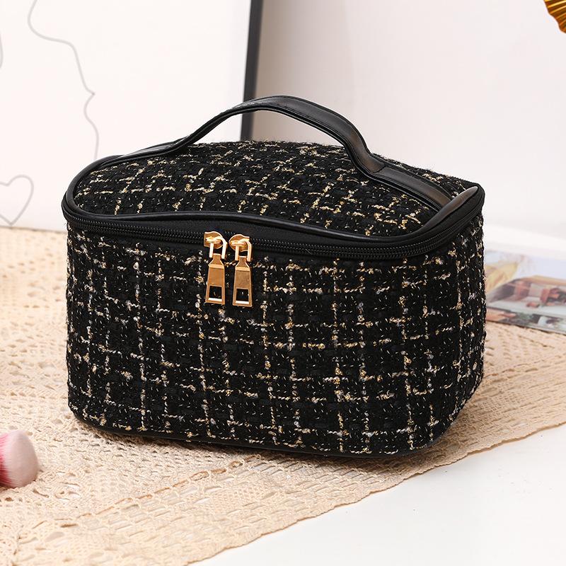 

Grid Pattern Stylish Makeup Pouch Large Capacity Portable Travel Toiletries Bag чорний