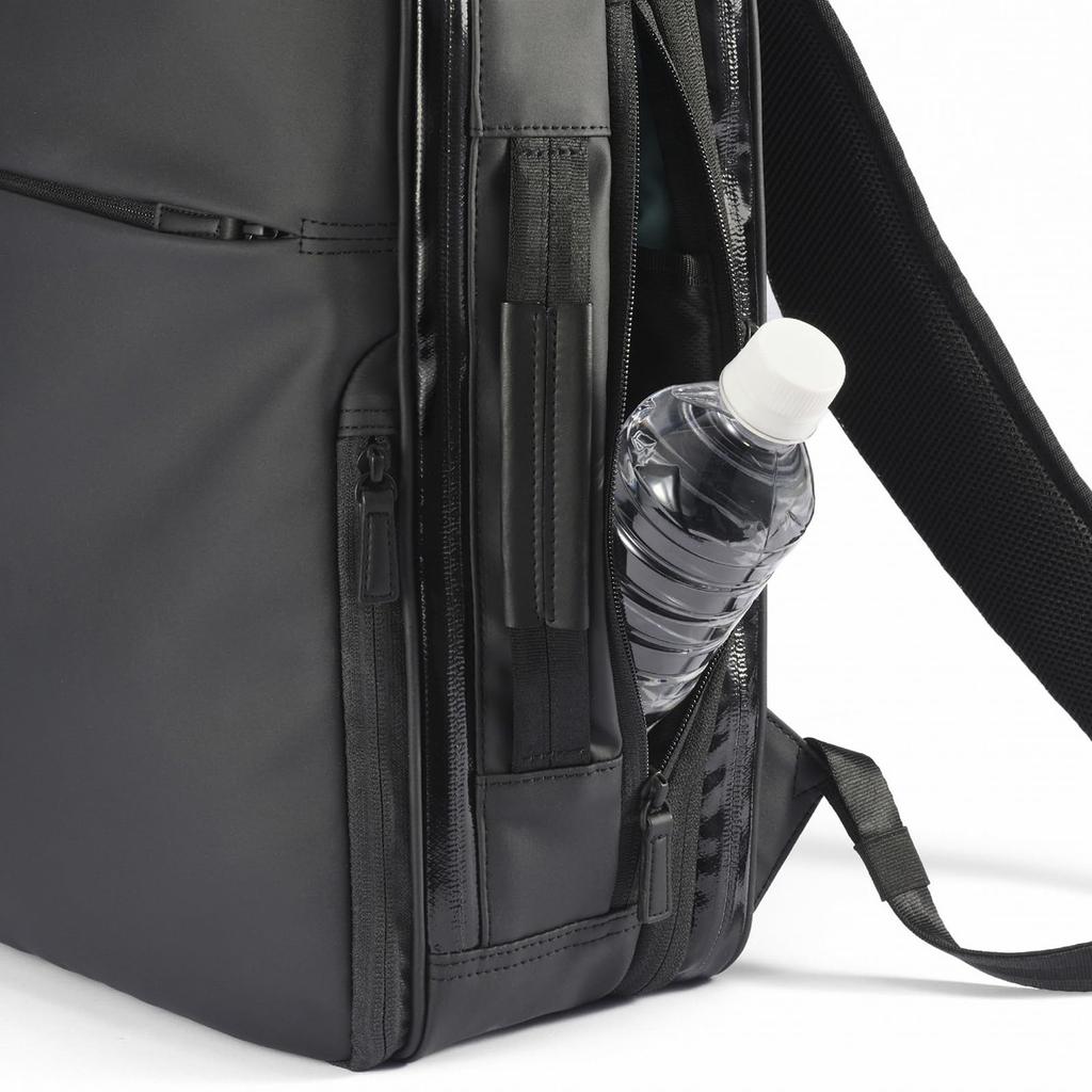 Ace Gene Gadgetable PF Phase Free Ryggsäck, Utbyggbar Kapacitet, Rymmer A4-storlek, 13,3-tums Laptop, Inkluderar Visselpipa och Bröstrem, och Utrustad med