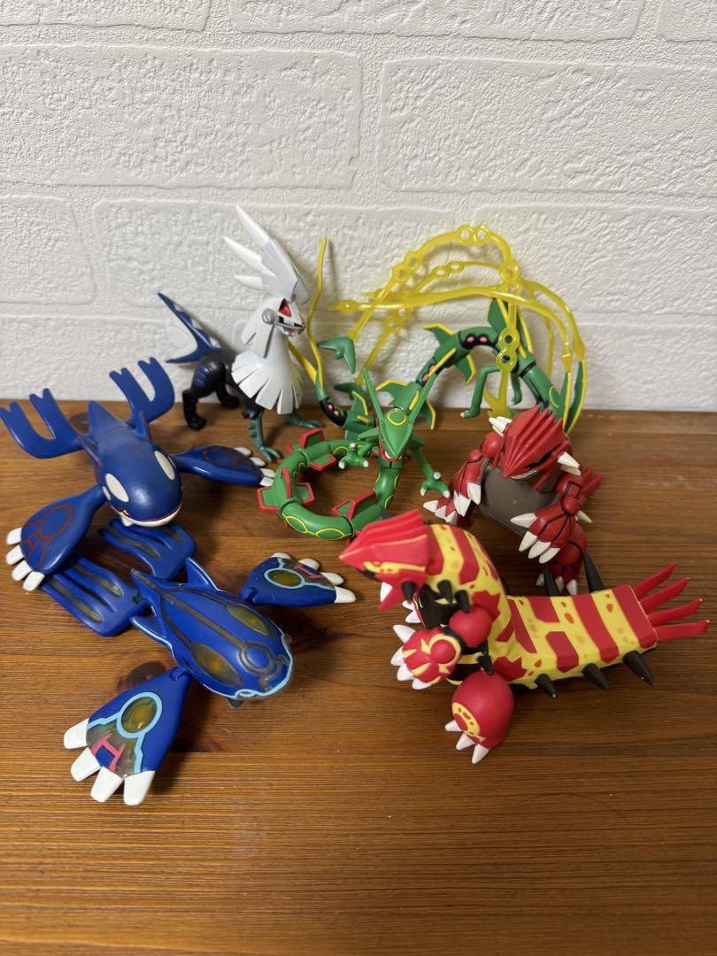 

[USED] Moncolle Silvally, Primal Groudon, Primal Kyogre, Mega Rayquaza