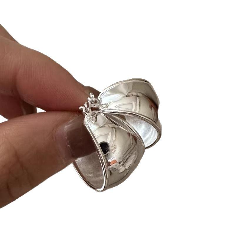 Irregularly Shaped Polished Wide-band C-shaped Minimalist Earrings 1pair