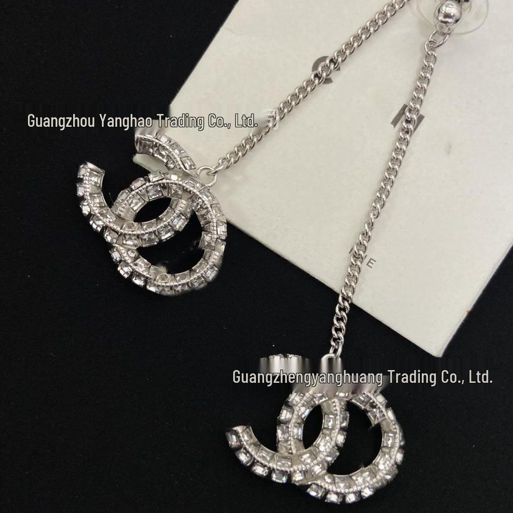 Dámské náušnice Seiko Double C s třásněmi, čtvercové, s diamantem