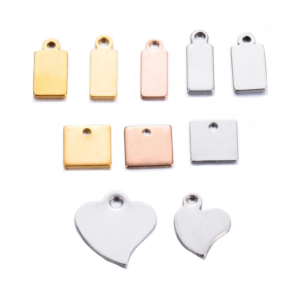 20 Stück/Los Edelstahl Herz Quadratische Form Kleine Leere Anhänger Charms für DIY Schmuckherstellung Personalisierte Namenslogo Scheibe 3 Farben