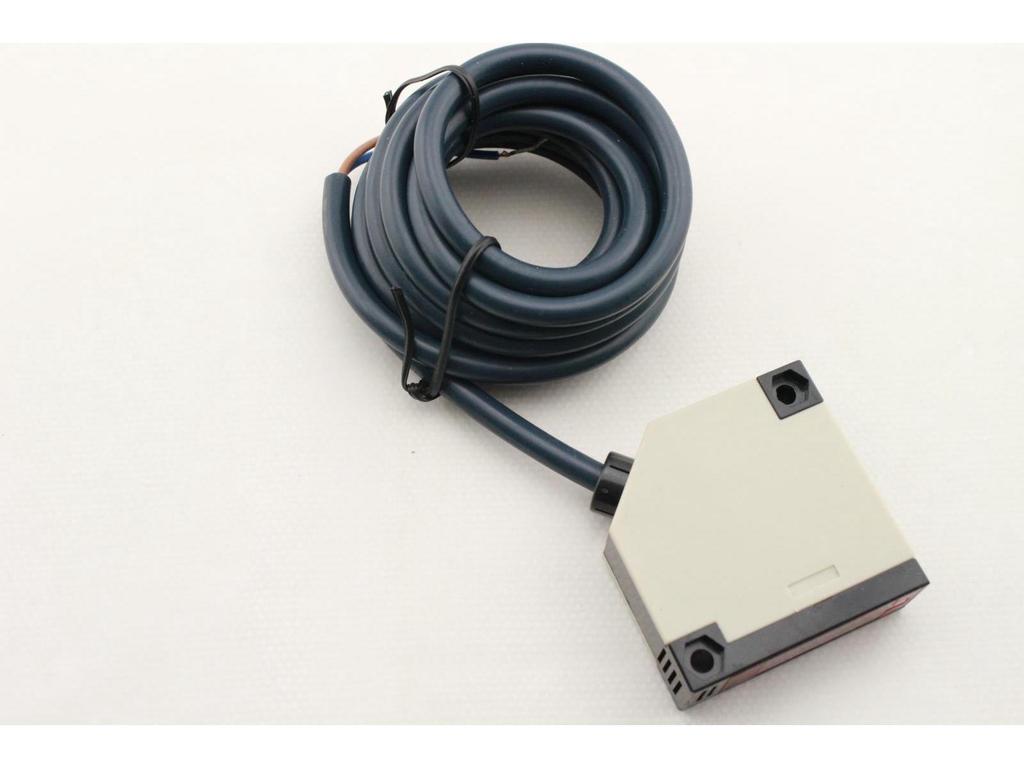 Huguang E3JK-DS50M1/2 Infrared Diffuse Reflection Sensor, Voltage: Chiib
