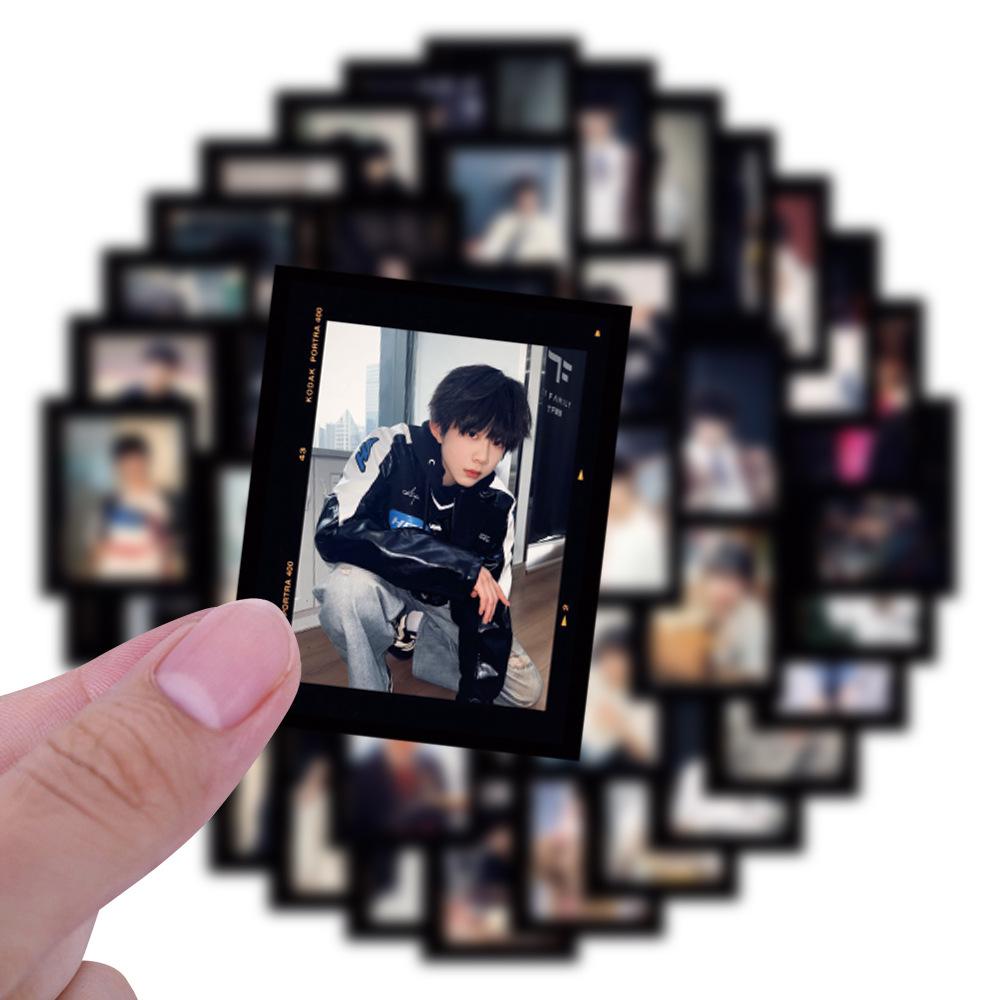 64 Photos of Chen Yiheng Piano 4-open Graffiti Stickers Decorative Scooter Water Cup DIY Personality Stickers