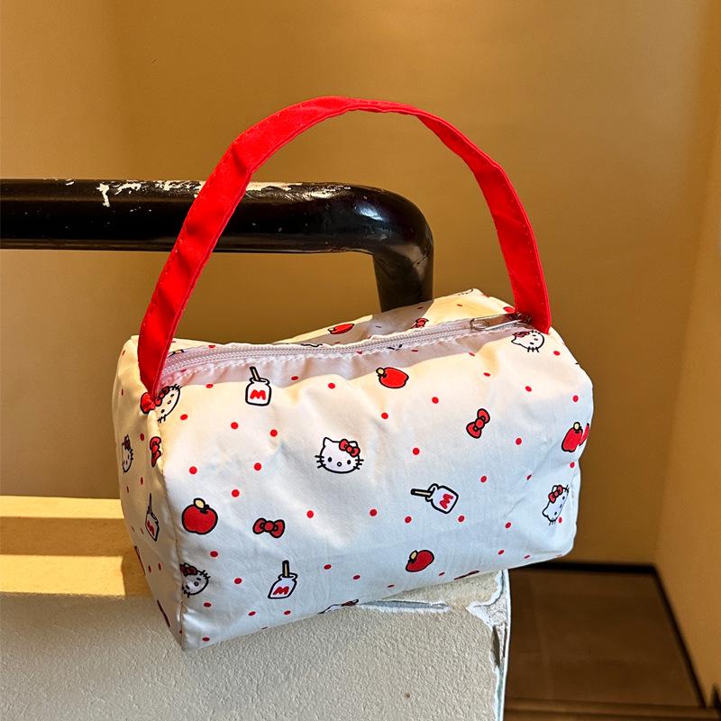 High-Value Large-Capacity Portable Makeup Travel Bag - Cute 3D Design for Women