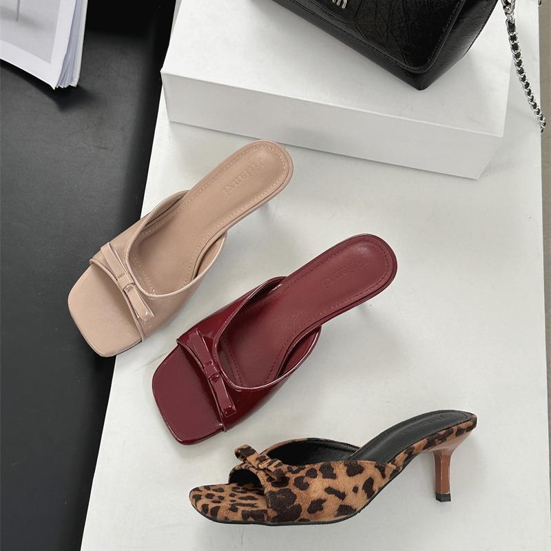 

Новая нишевая верхняя одежда бант высокий каблук тапочки женские сандалии полутапочки сандалии 40 телесный