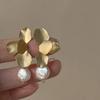 Retro Deformation Flower Earrings for Women Fashion Flat Imitation Pearl Drop Earrings Party European Jewelry Accessories