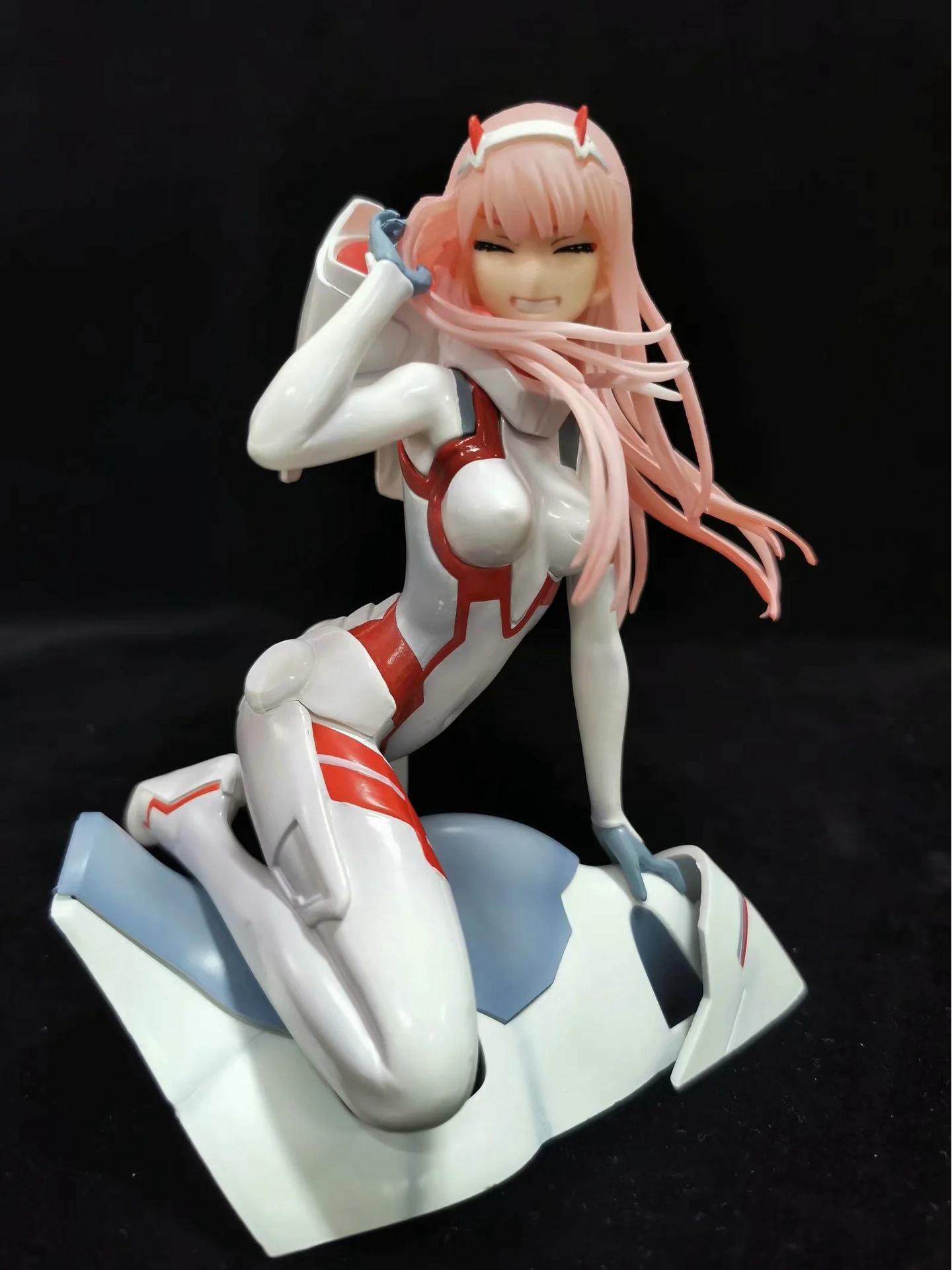 Фигурка-кукла Zero Two 02 в коробке из аниме Darling in the FranXX