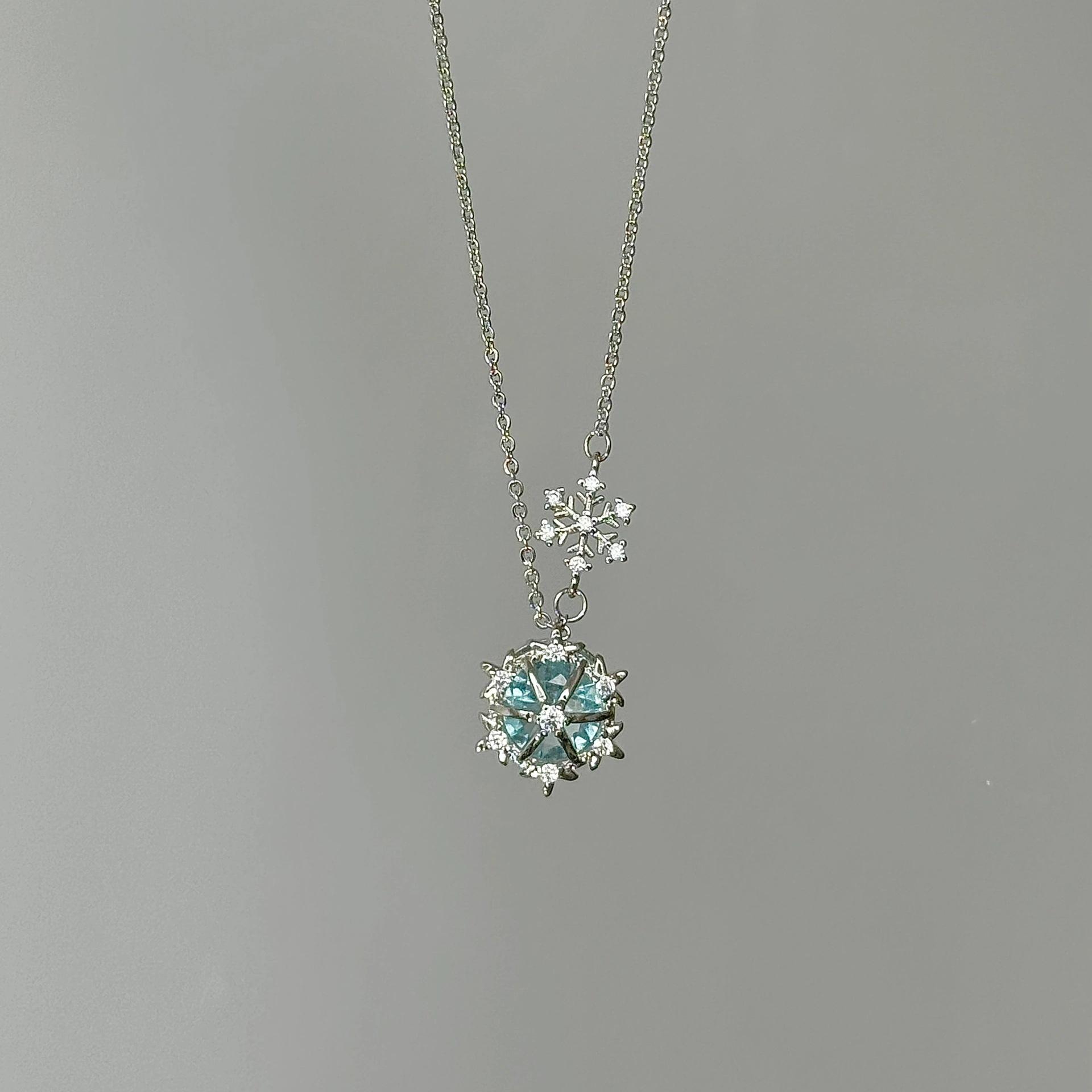 Winter Dreamy Snowflake Pendant Necklace, Niche and High-end, Exquisite, Gentle and Sweet Collarbone Chain 40CM платиновый
