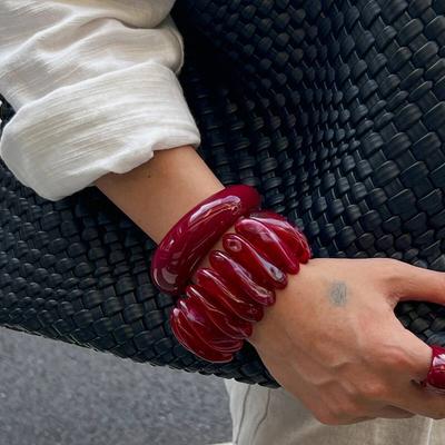 Salircon Bracciali Chunky in Resina Acrilica Rossa Boho da Donna al Polso alla Moda Fascino Geometrico Irregolare Braccialetto Manicotto Hip Hop Ampio Gioielli