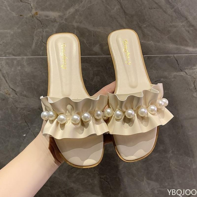 2026 new Women Fashionable versatile slippers Open Toe Wear-resistant Flats Summer Elegant minimalist Sandy Beach Sandals