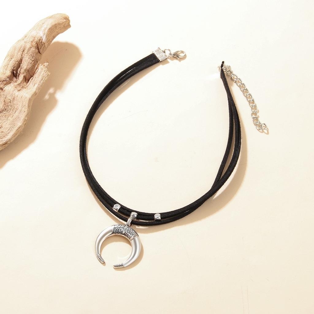 Vintage Round Leather Cord Pendant Necklace With Unique Fingerprint Design Bohemian Statement Jewelry For Women