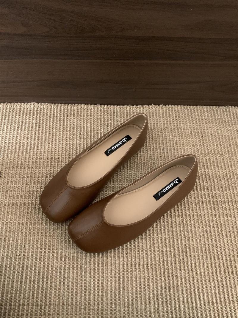 

Single shoes women s spring and autumn 2025 new women s shoes fairy style gentle soft-soled flat shoes shallow mouth versatile Doudou shoes 39 коричневый