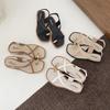Damen Sommer Römische Zehenbedeckte Sandalen, Flachsohlig, Einzelriemen, Outdoor Ins-Stil.