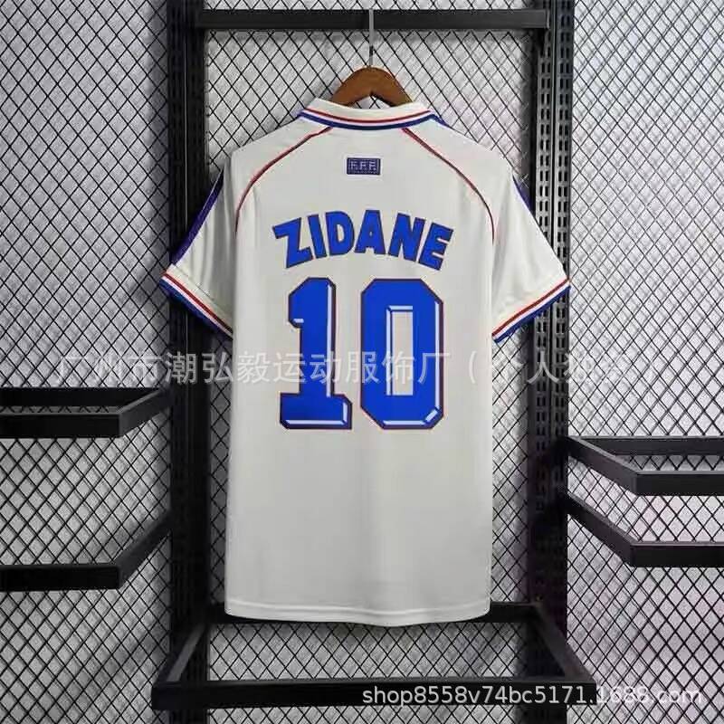 Wholesale Brazil 12-13 Santos Home Retro Jersey No. 11/No. 10 Neymar Short-sleeved Adult Football Jersey