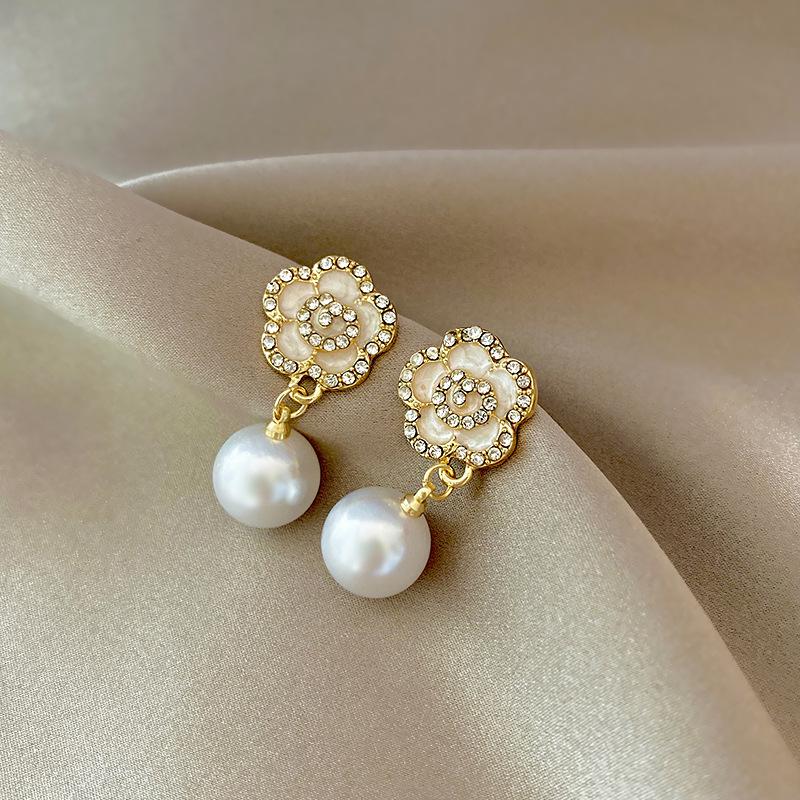S925 Sterling Silver Camellia Pearl Stud Earrings for Women - Versatile Retro Hong Kong Style Fashion Jewelry.
