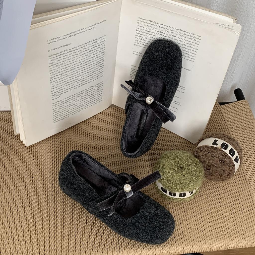 French Small Fragrant Mary Jane Shoes 2025 Velvet Warm Round Head Shallow Mouth with Skirt Knot Pearl Evening Shoes