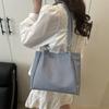 Niche Large-capacity Bags New Trendy and Versatile Shoulder Handbags Casual Class Commuter Tote Bags Women's Bags