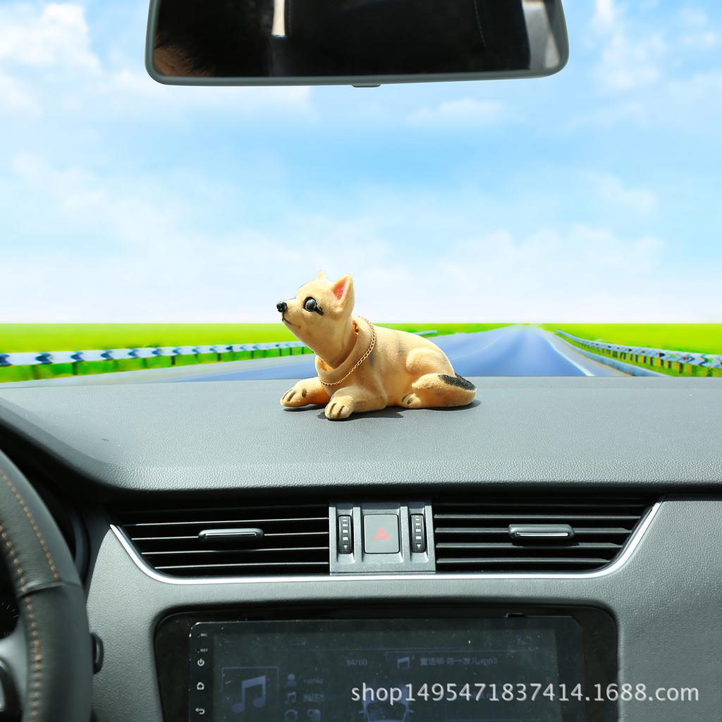 Urocza Żywiczna Kiwająca Głową Ozdoba Samochodowa z Psem - Kreatywna Dekoracja Wnętrza