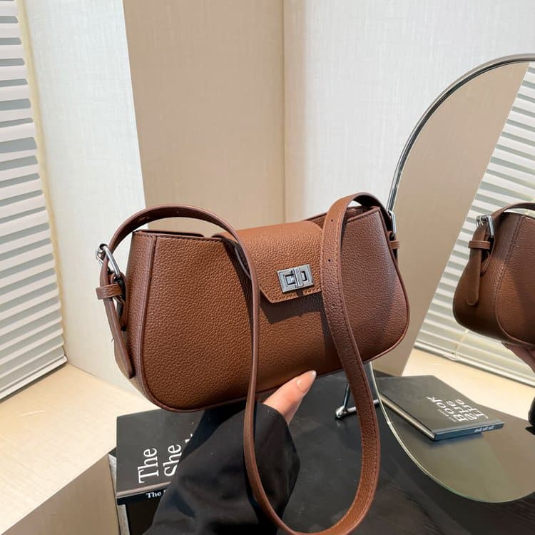 Lychee pattern lock armpit bag women's shoulder messenger bag