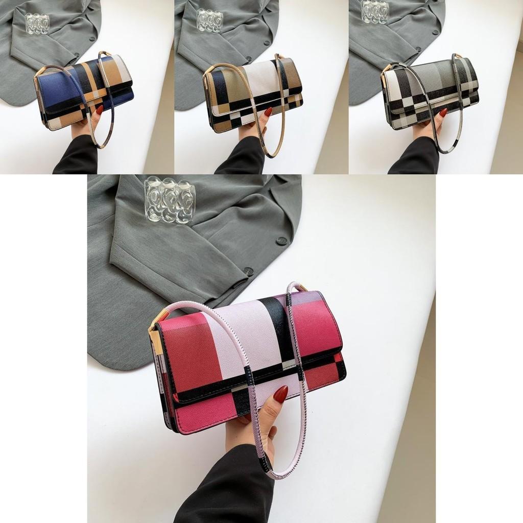 Chic Women's 2024 Summer Trendy Large Capacity Shoulder Bag With Unique Style