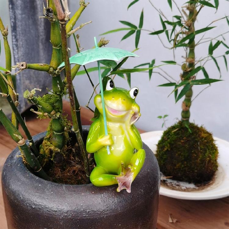 Frogs Garden Decoration Resin Solar Frogs Statue Outdoor Garden Decors Gifts for Pathway Yard Lawns Patio Housewarming