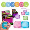 En stock : Cube sensoriel Schylling Needoh Nice Cube à presser, ultra-résistant et anti-stress - Cube de 5,7 cm (2,25 pouces).