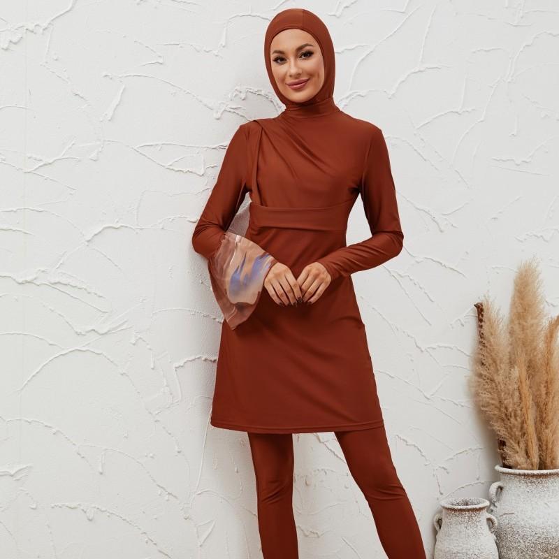 Damen 3-teiliger brauner bescheidener Burkini Badeanzug mit Hijab, Langarm-Oberteil, Hose mit hohem Bund & bedruckter Wickelrock