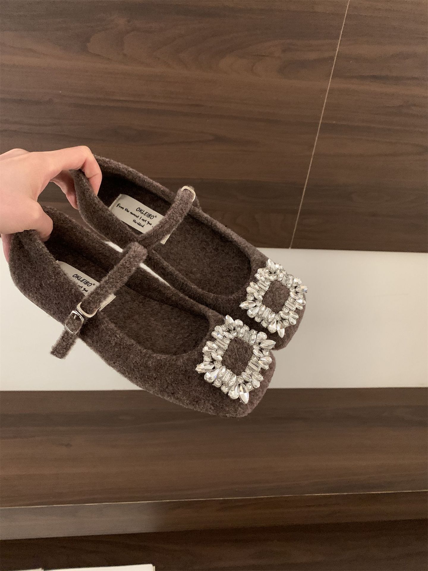 

2025 French square head rhinestone fluffy shoes for women to wear outside autumn and winter new versatile gentle Mary Jane evening shoes 39 коричневий