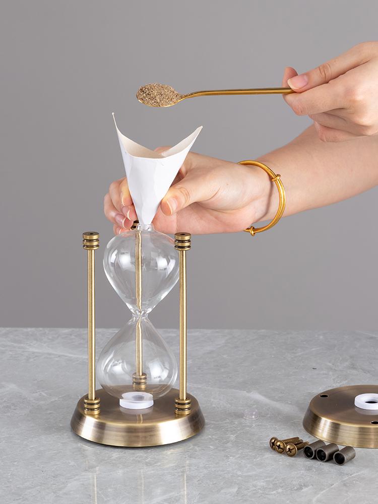 Moderní minimalistické přesýpací hodiny: Sestavitelná luxusní písková dekorace, Stolní ozdoba s tekutým pískem, Kreativní dárek k narozeninám.