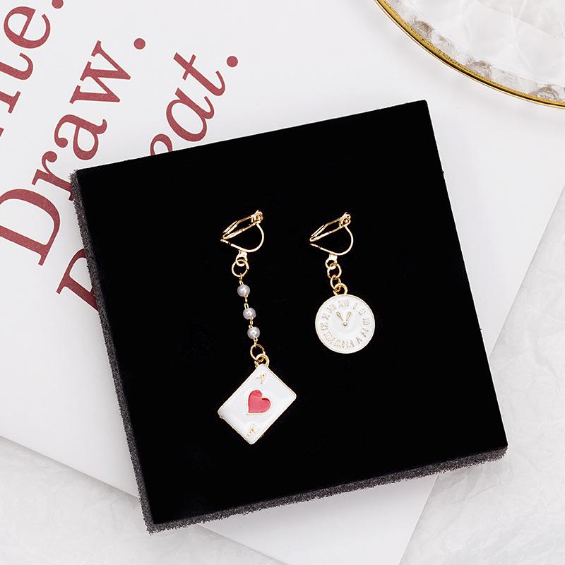 Korean girl asymmetrical playing card clock earrings, sweet Alice dripping pearl cute stud earrings