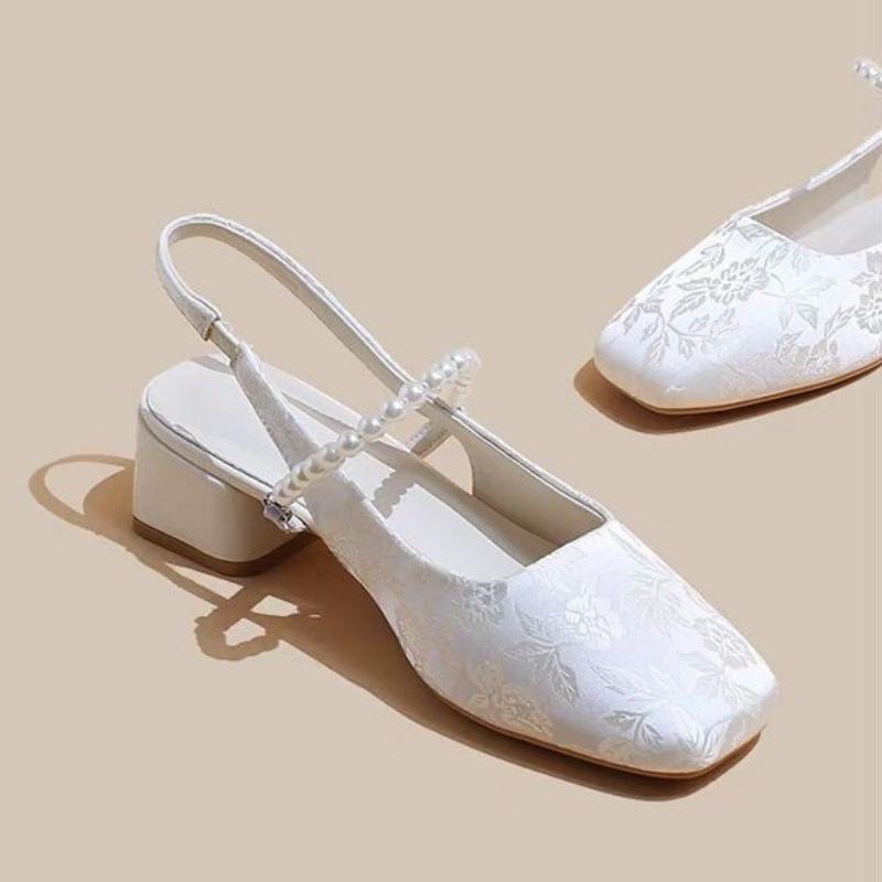 Модные белые каблуки для женщин 2024 года — фото 3