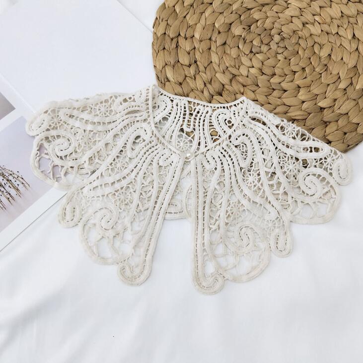 Vintage Shawl O-Neck Doll Fake Collar Shirt Women Hollow Crochet Lace False Collar Detachable Woman Half Shirt Faux  Col