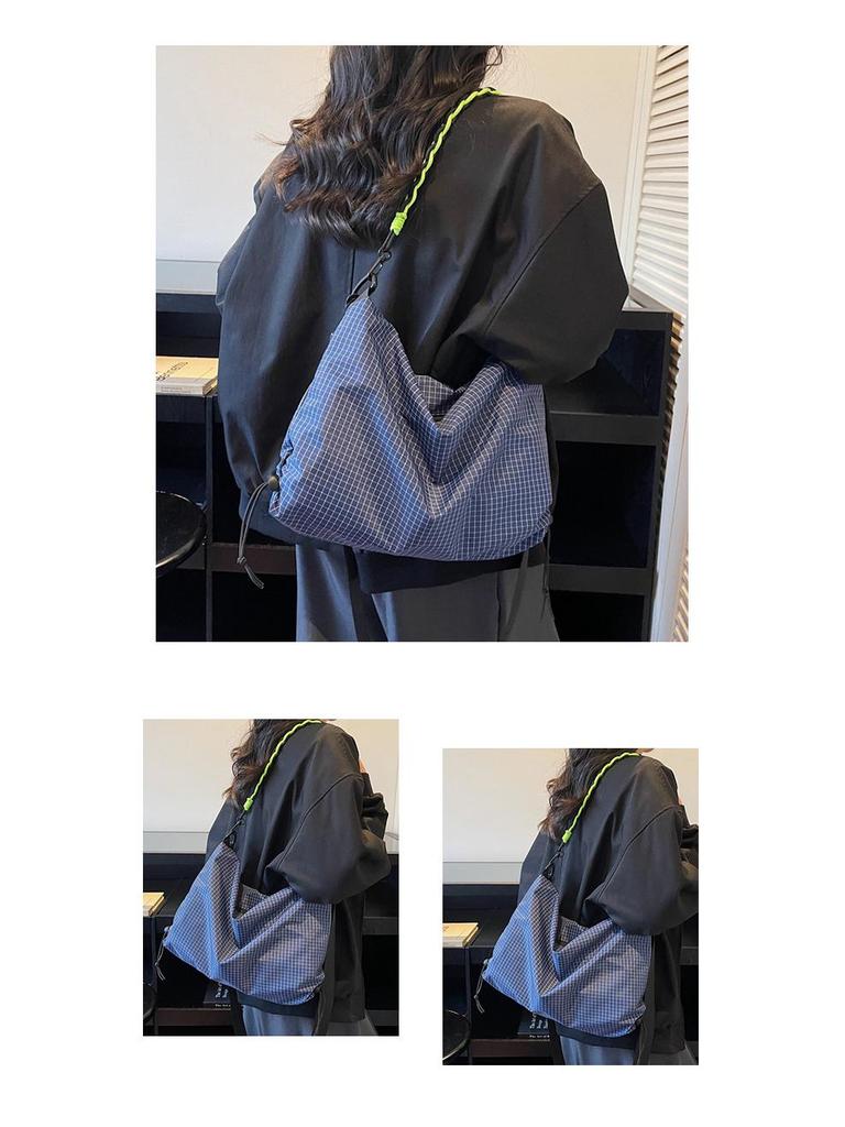 Women's Large Capacity Cross-Grid Canvas Crossbody Bag - Autumn/Winter 2025 High-End Commute Pillow Bag