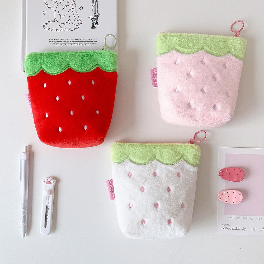Plush Strawberry Storage Bag Skin-Friendly Kawaii Earphone Pouch Plush Coin Purse Kawaii Cute Zipper Pouch For Daily Use Girls