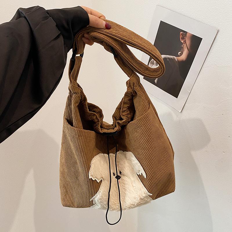 

Corduroy big bag women s new retro high-value shoulder messenger bag temperament casual bag коричневый