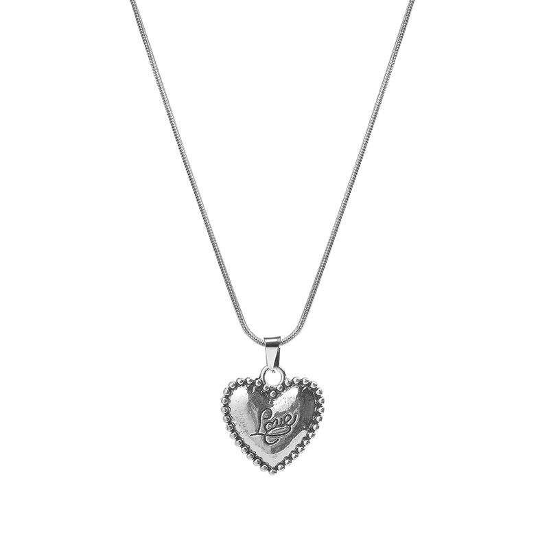 

Retro love snake bone chain female niche design sense high simple new hip hop tide ins titanium steel jewelry