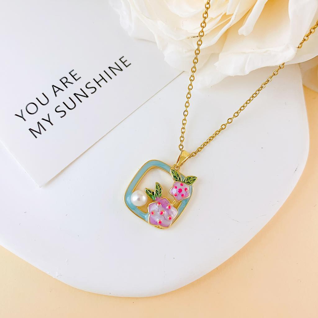 Necklace Female Popular Hot Sale Art Style Flower Necklace Gentle Temperament High Sense Versatile Does Not Fade Fashion Accessories