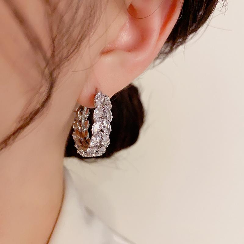 Korean Style Temperament Niche Design Zircon Wheat Ear Hoop Earrings Women Light Luxury Fashion Exquisite High-end Atmospheric Earrings