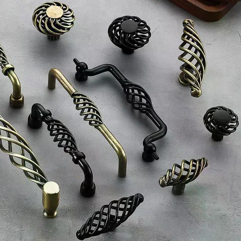Boutons de cage à oiseaux en bronze vintage pour ajouter du charme historique aux armoires