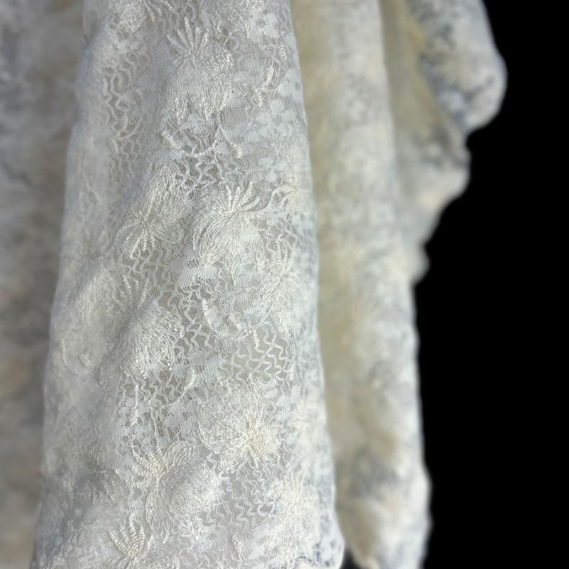 Original High-end Custom-made Heavy-duty Vintage Embroidery Lace Fabric Suitable for Wedding Dresses Formal Gowns