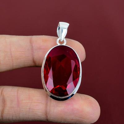 Facettierter Mosambik-Granat Anhänger Edelsteinanhänger eleganter Schmuck 925 Sterlingsilberanhänger handgefertigter Anhänger Geschenke für sie Damenschmuck